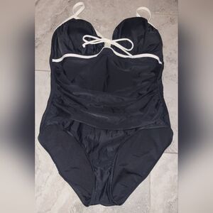 Shape Detector Black/White One Piece Swimsuit‎ Sz 16 Made In The USA